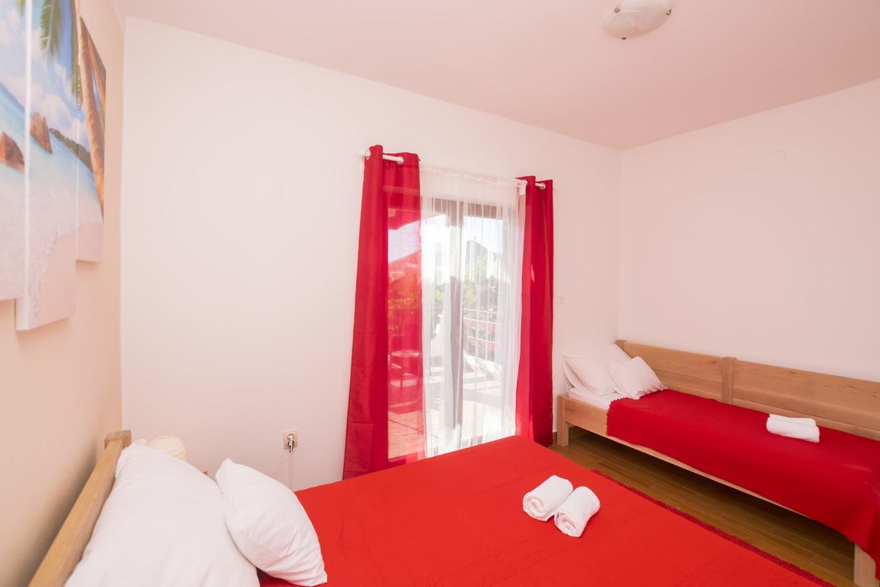 Apartments Katarina Pirovac Eksteriør billede
